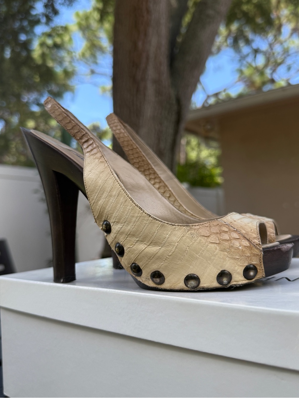 Women’s Snakeskin Beige Slingback Peep-Toe Manolo Blahnik Heels